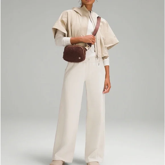 Lululemon | everywhere fleece belt bag | brown earth and gold - Picture 2 of 7